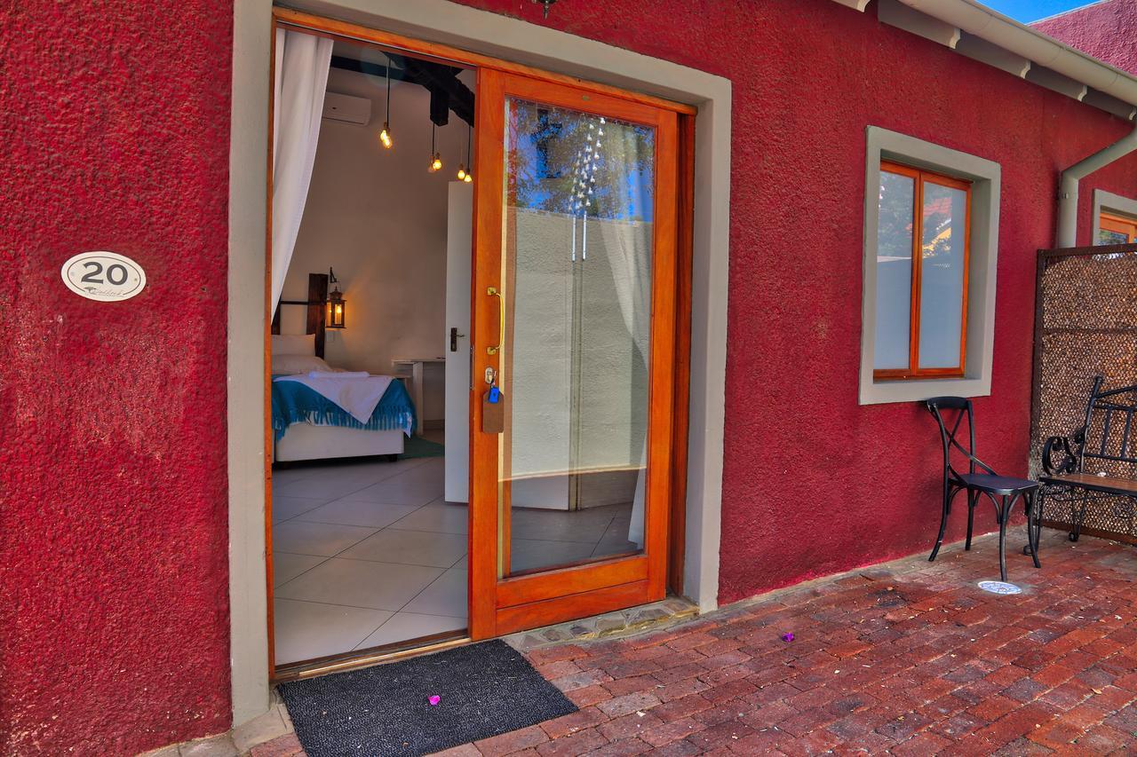 Windhoek Gardens Boutique Hotel Екстер'єр фото